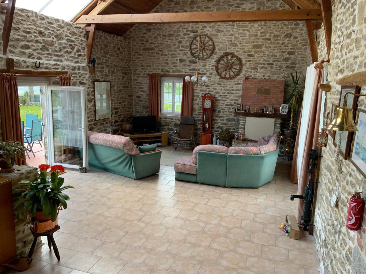 Le Bois Chef D'Ane Bed & Breakfast Collinée Exterior photo